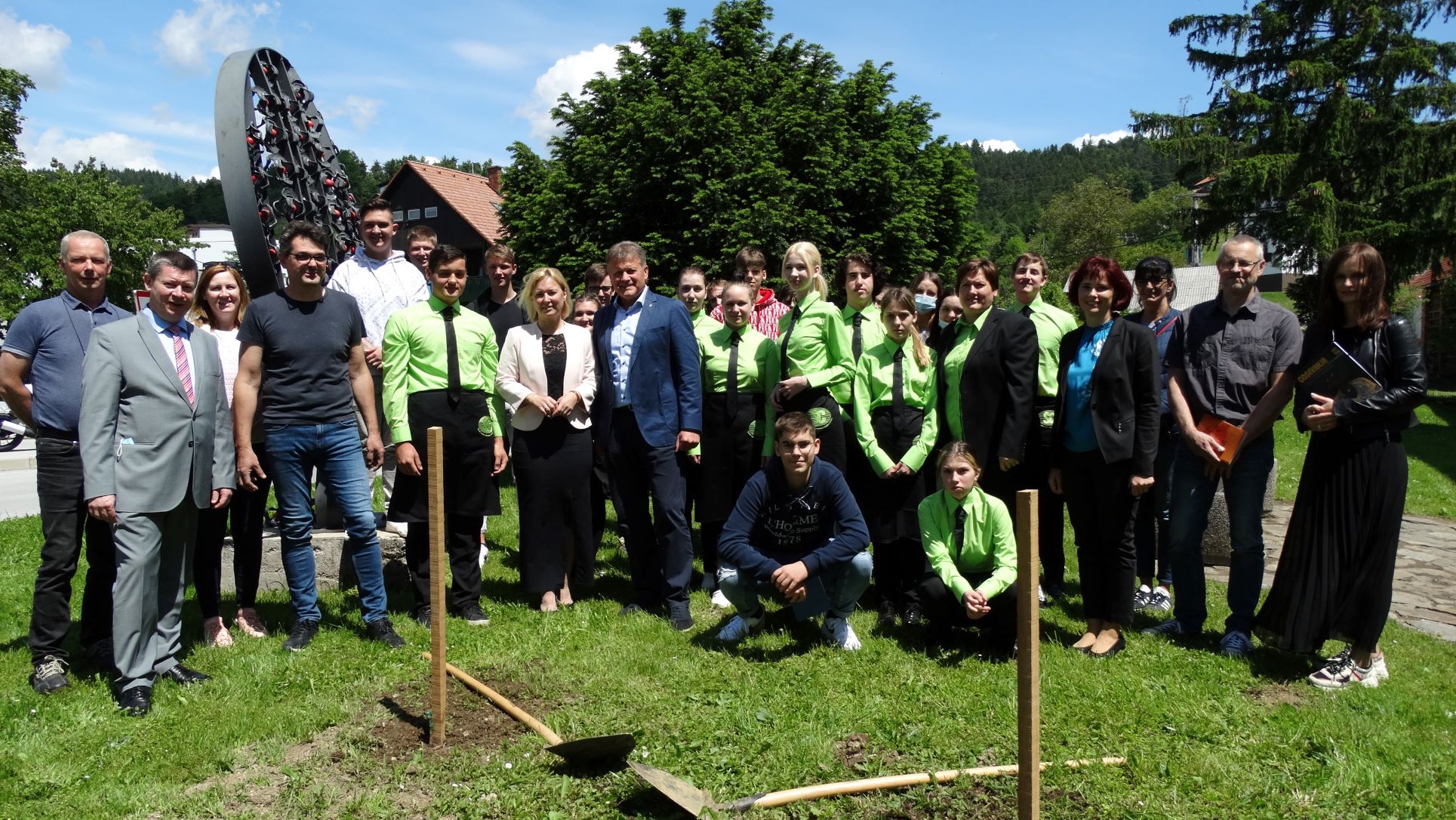 Posadili smo POTOMKO STARE TRTE; SPSŠ, 28.5.2021